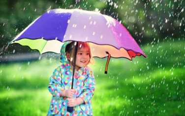 How To Keep Your Child Amused On Monsoon